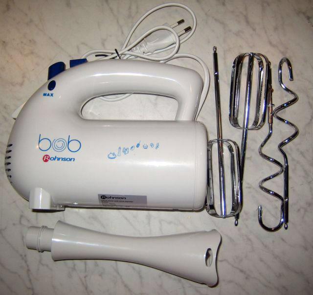 Hand mixer