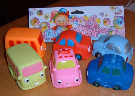 Set of squeezable toys - Set of squeezable, squeaky toys 6 different colours in shape of 1) fish, 2) lambs and 3) cars