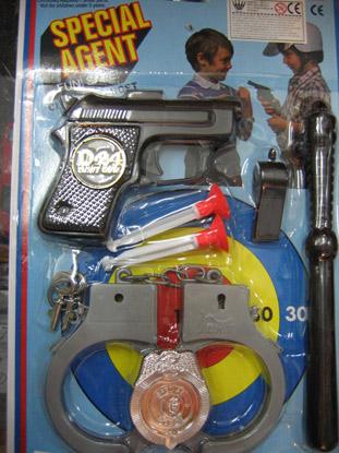 Toy – set of police accessories