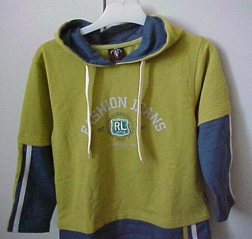 Sweatshirt with hood for boys