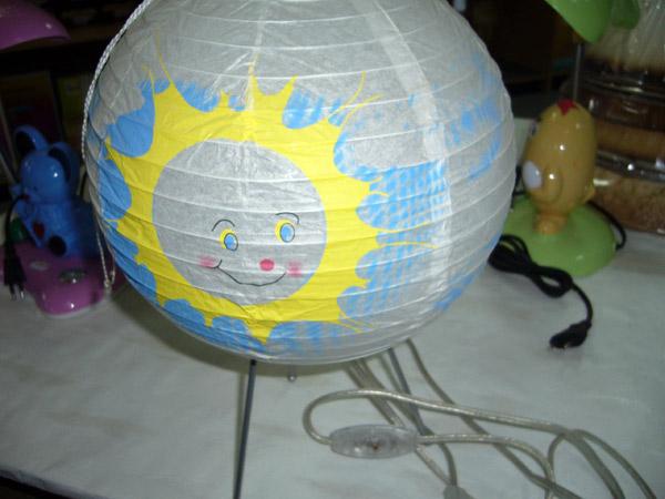 Portable lamp for children