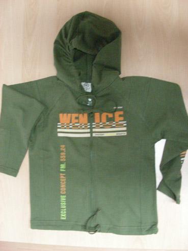 Child’s sweatshirt with hood