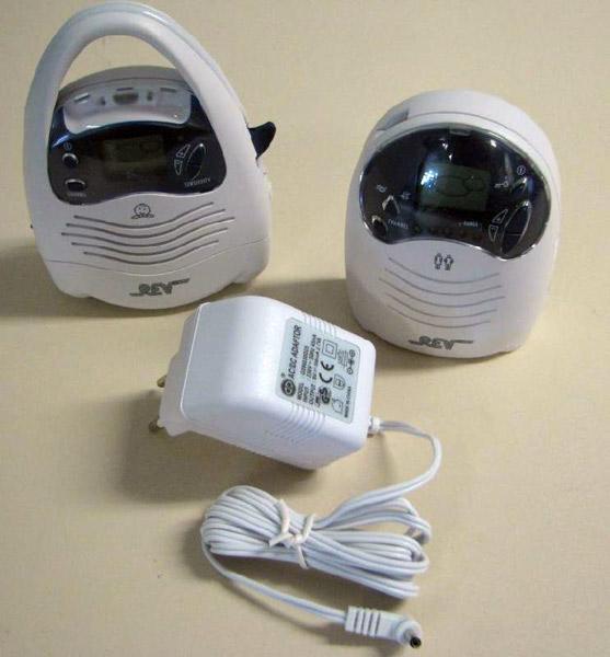 Baby monitoring device
