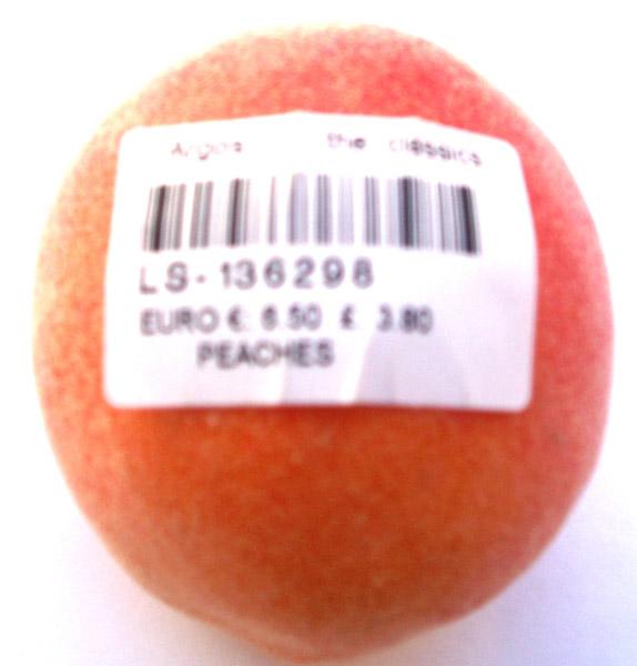 Decorative articles (apple halves and peach)