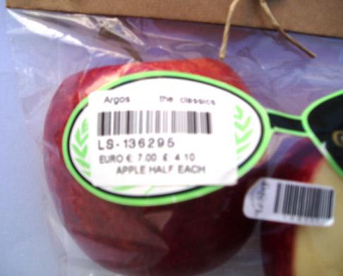 Decorative articles (apple halves and peach)