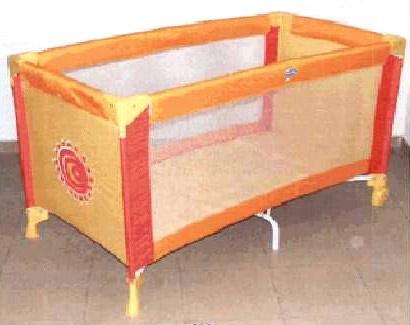 Travel cot