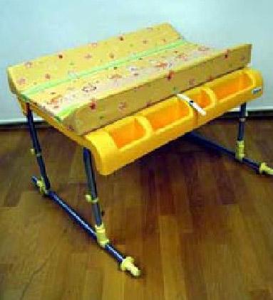 Changing unit for domestic use with bath