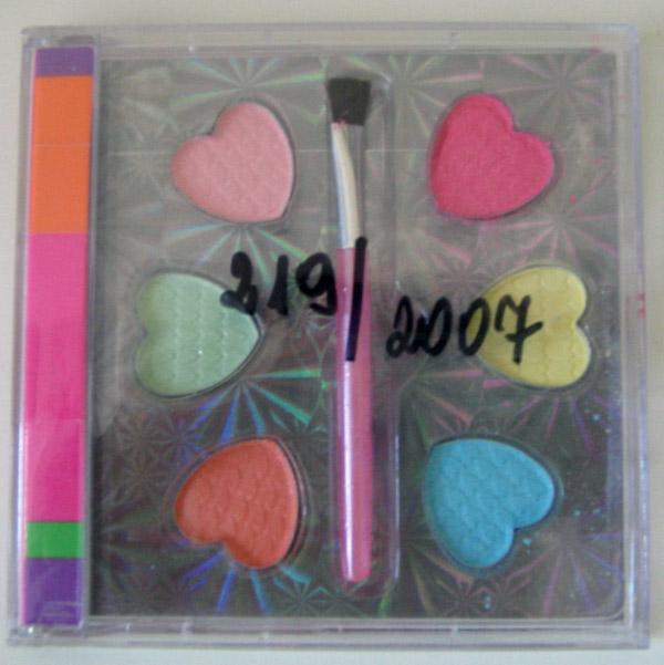 Toy cosmetics for dolls