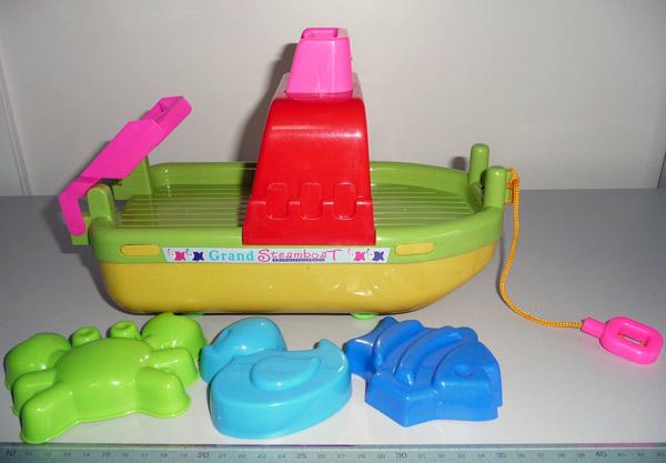 Pull-along toy boat