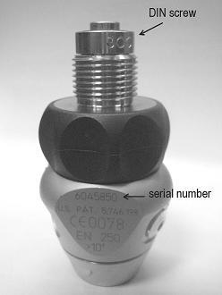 Scuba regulators and adaptors