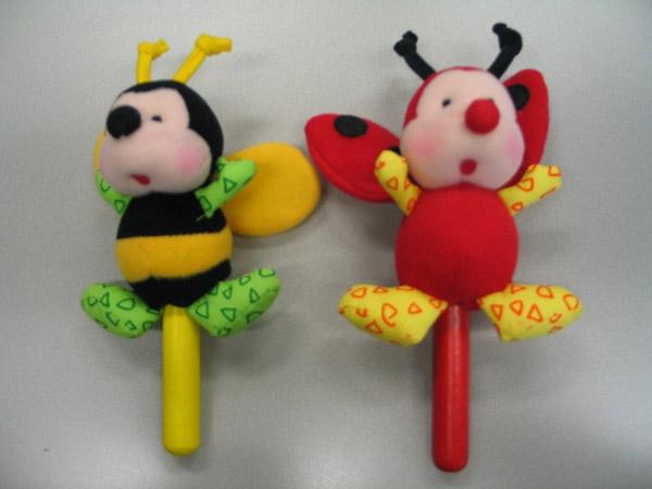 Rattling bee, baby-activated toy