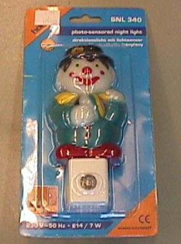 Photo-sensored night light