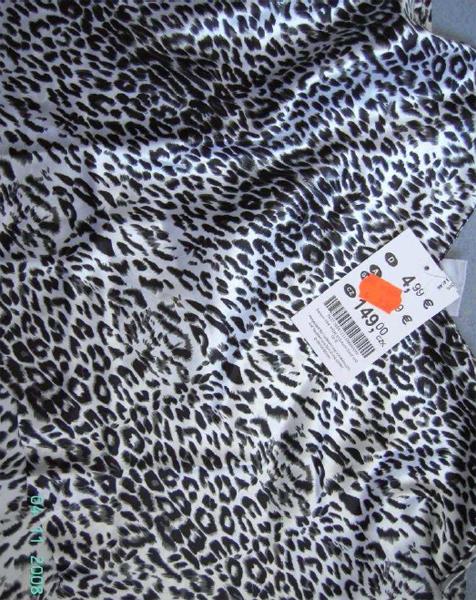 Strap nightdress: white, printed in black and grey