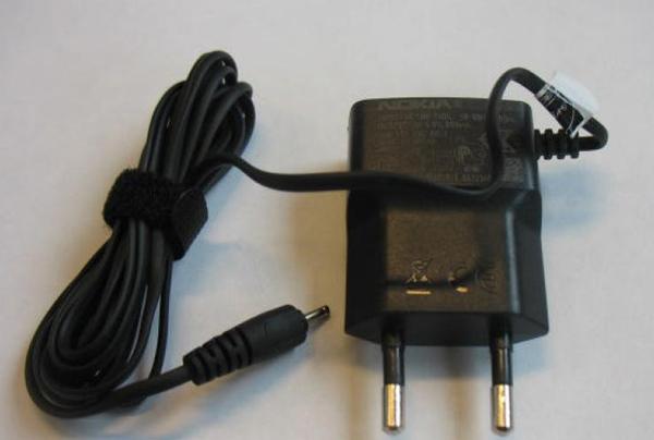 Mobile phone travel charger