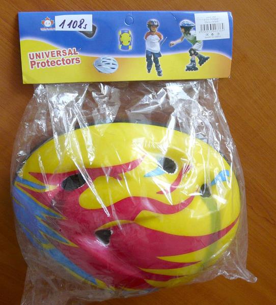 Bicycle helmet