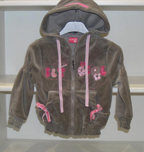 Children's tops with hoods