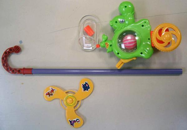 Funny pull-along toys: 1. helicopter shape, 2. wheel shape