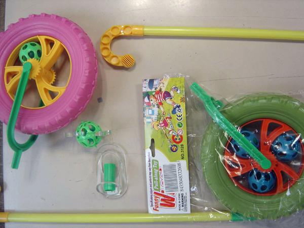 Funny pull-along toys: 1. helicopter shape, 2. wheel shape