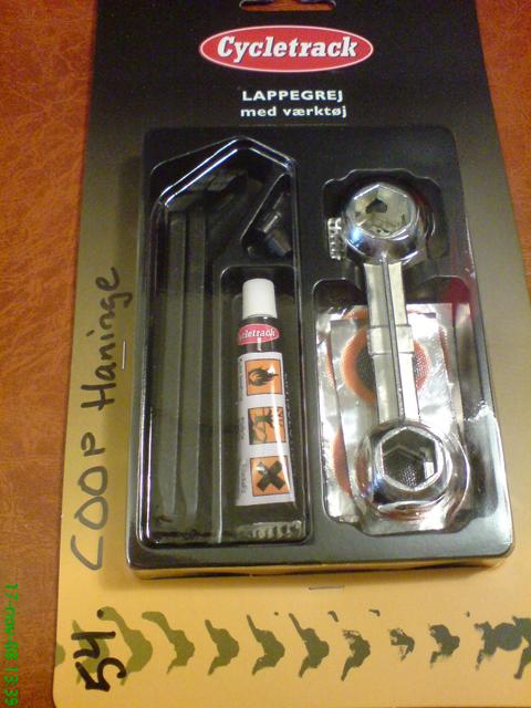 Bicycle repair kit - Lappegrej med vaerktöj