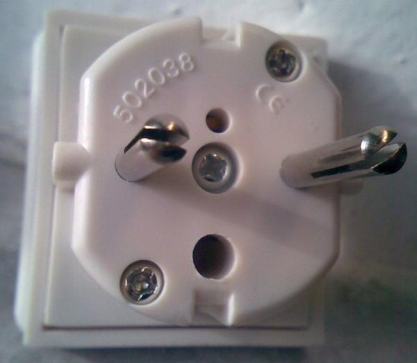 Travel adaptor