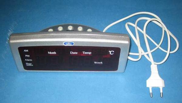 Digital table clock