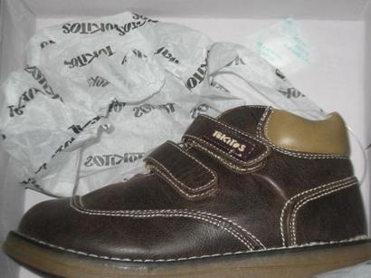 Child's ankle boots with velcro fastener