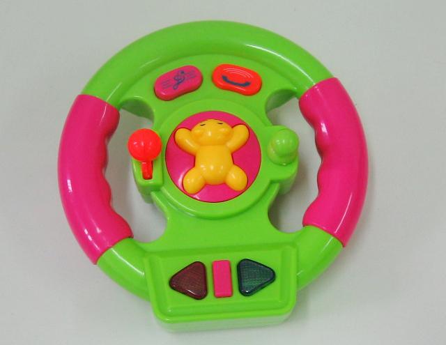Sound-emitting steering wheel