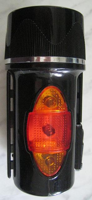 Lamp with battery and built-in battery charger - Illumination caution light