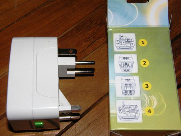 Universal travel adaptor