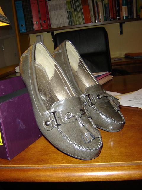 Ladies' shoes