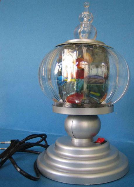 Rotating table lamp