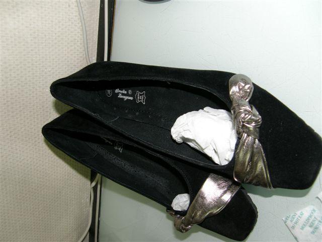 Ladies' shoes