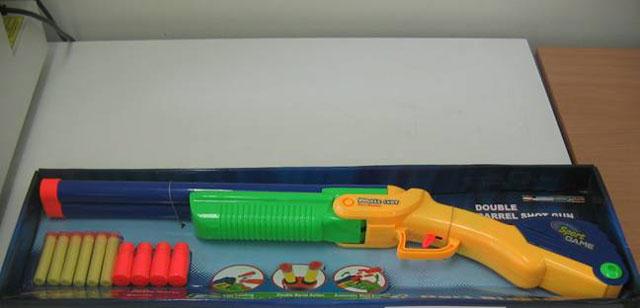 Toy double-barrelled gun