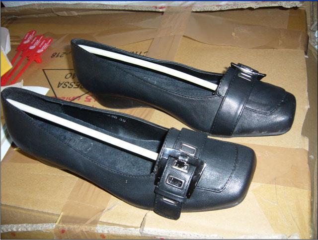 Ladies' shoes