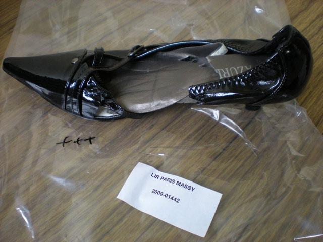 Ladies' shoes