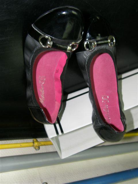 Ladies' shoes