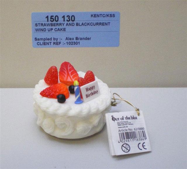 Plastic toy cake - Strawberry and blackcurrant wind-up cake