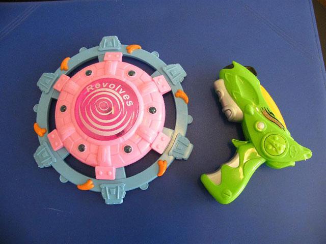 Laser pistol - Fire Game - Revolves