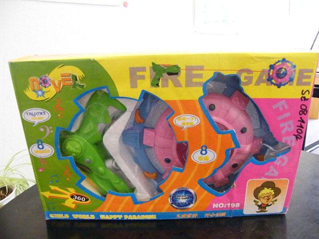 Laser pistol - Fire Game - Revolves