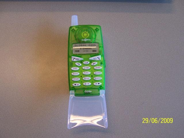 Toy mobile phone with sweets - Global G28S