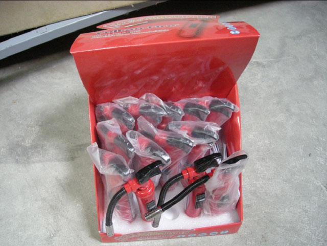 Novelty lighter - Extinguisher-style gas lighter