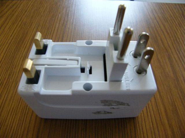 Travel adaptor - Worldwide Travel Adaptor