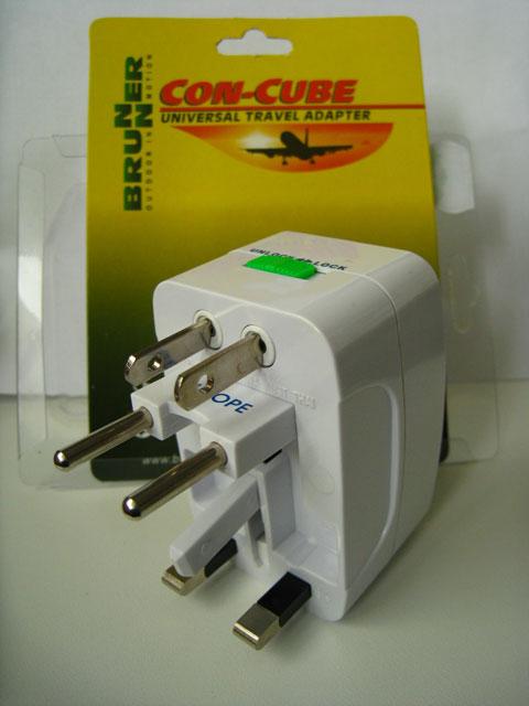 Travel adaptor - Con-cube universal travel adapter