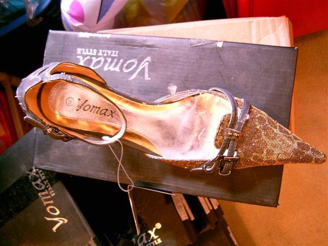 Ladies' shoes