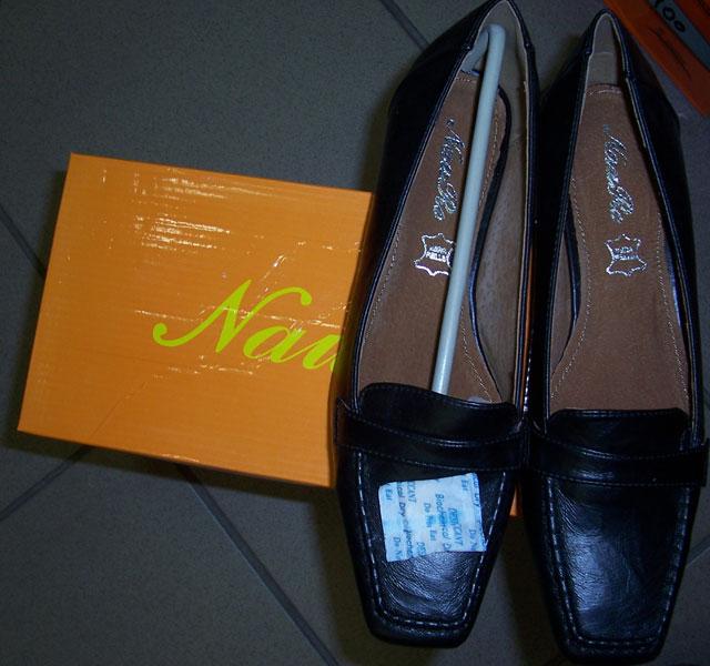 Ladies' shoes