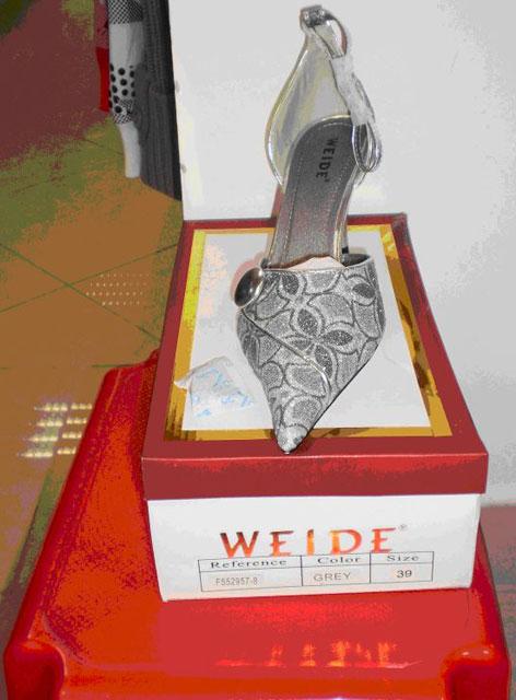 Ladies' shoes