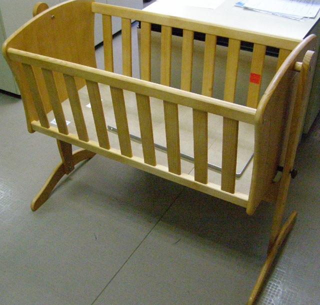 Mini rocking cradle
