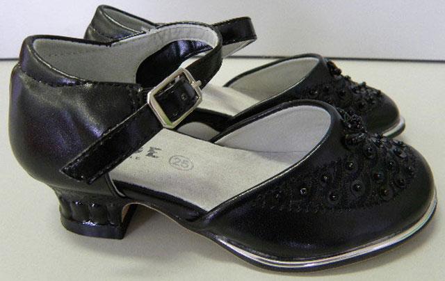 Footwear for girls