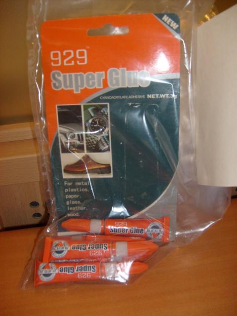 Cyanocrylate glue