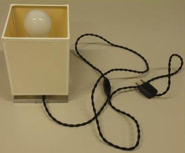 Table lamp